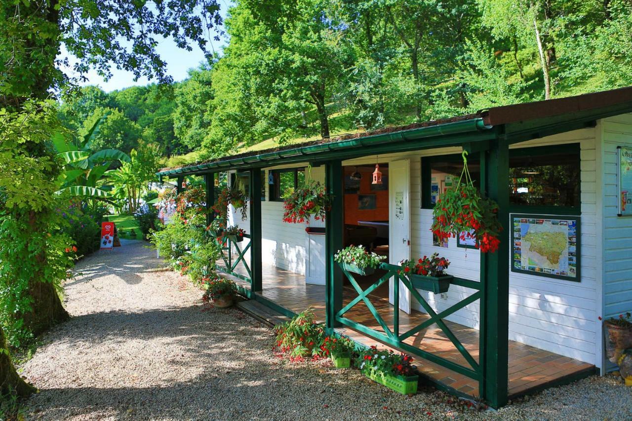 Les Chalets De Pierretoun La Bastide-Clairence Luaran gambar